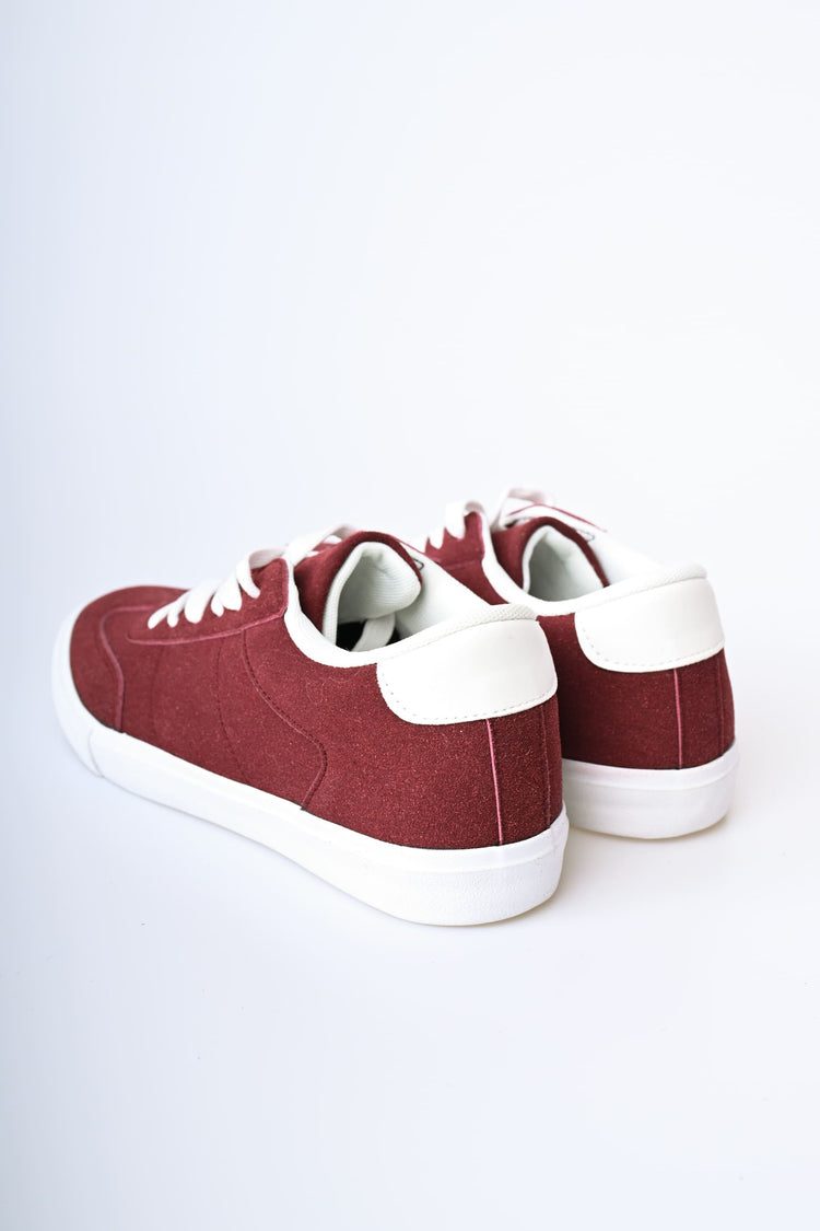 Sneakers in faux suede