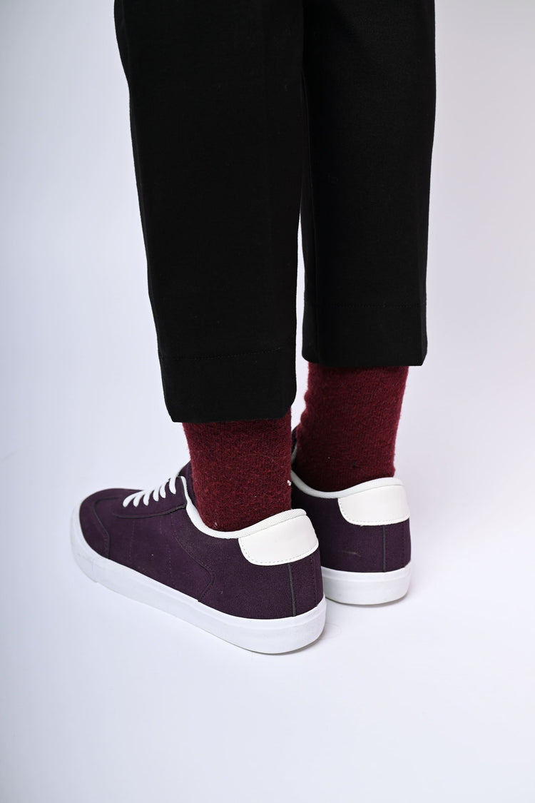 Sneakers in faux suede