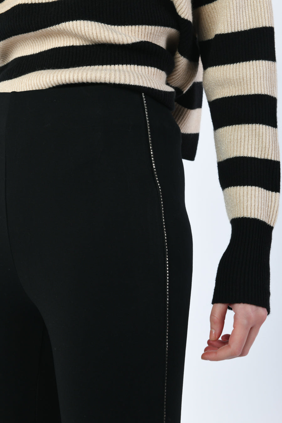 3009NE-23_4_4_9a76cfa6-8bee-4e7e-9e96-1f2d1fbfff85