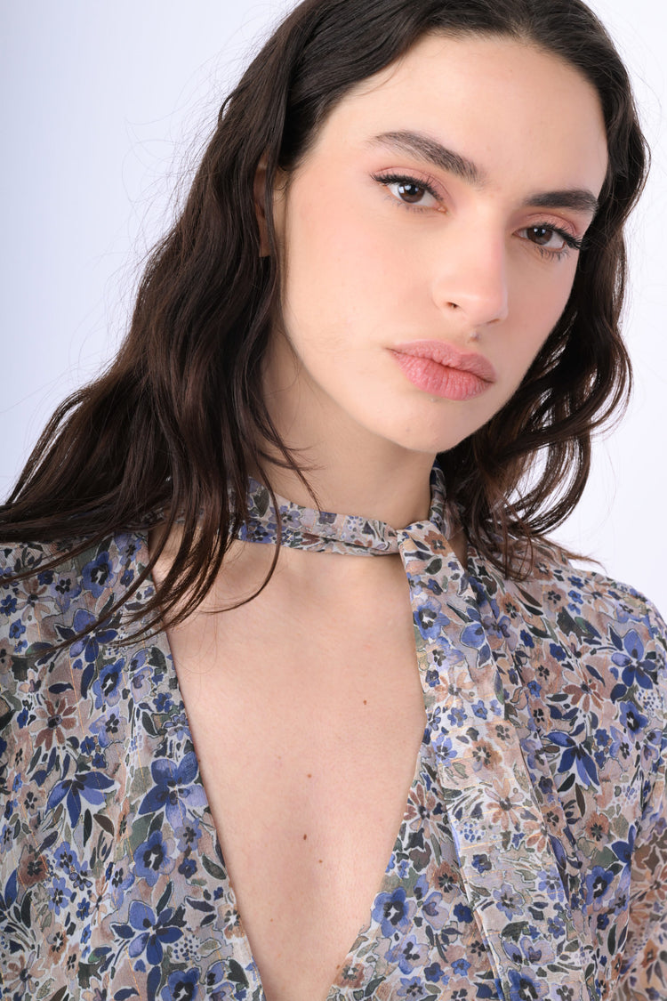 Top crop a stampa floreale