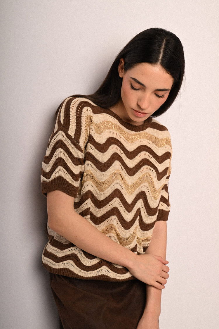 Pull in maglia crochet a righe ondulate