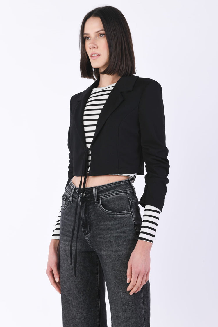 Blazer crop con maniche arricciate