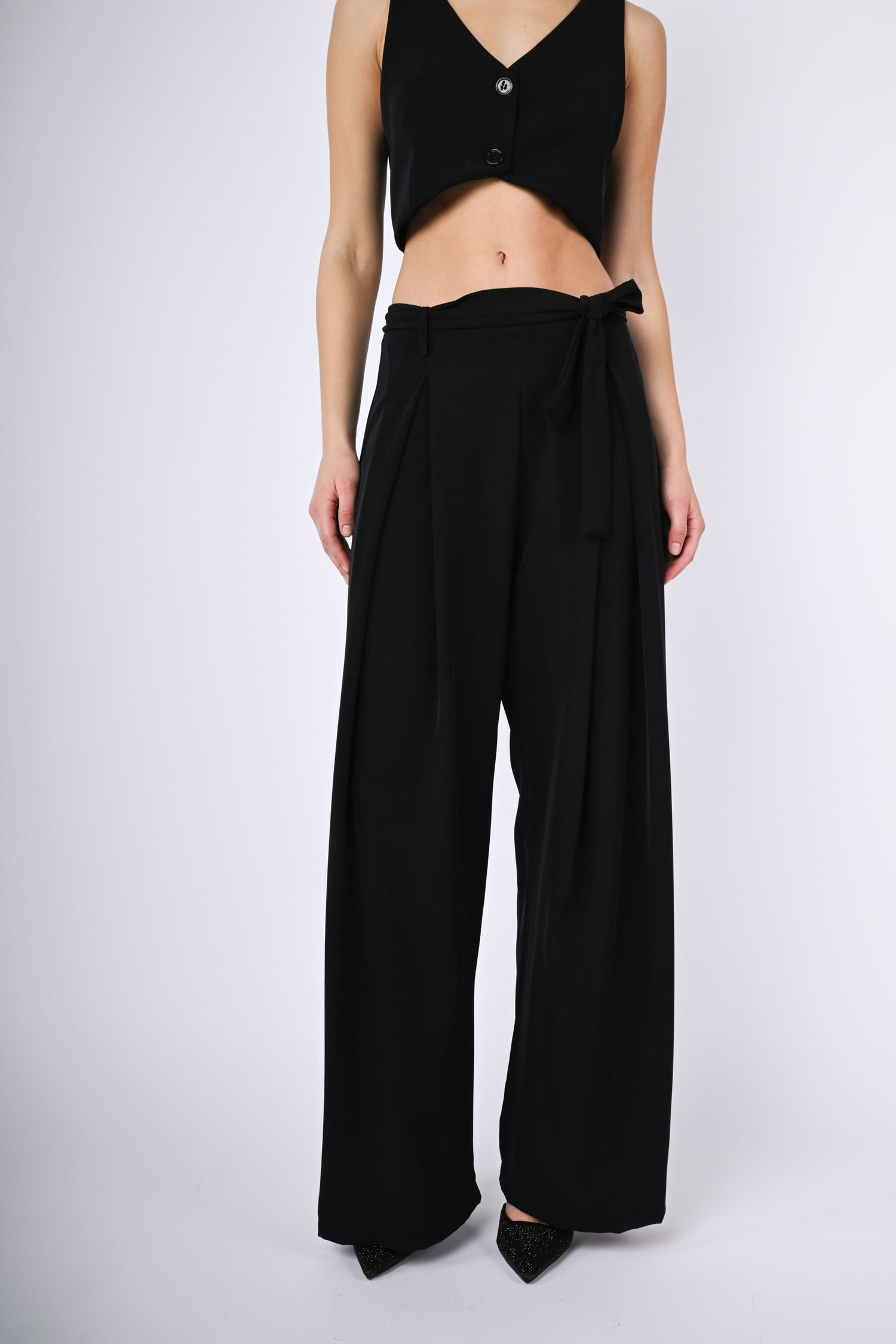 6897NE-24_2_2_50b7d93a-5b29-473b-8489-aa6369444c67