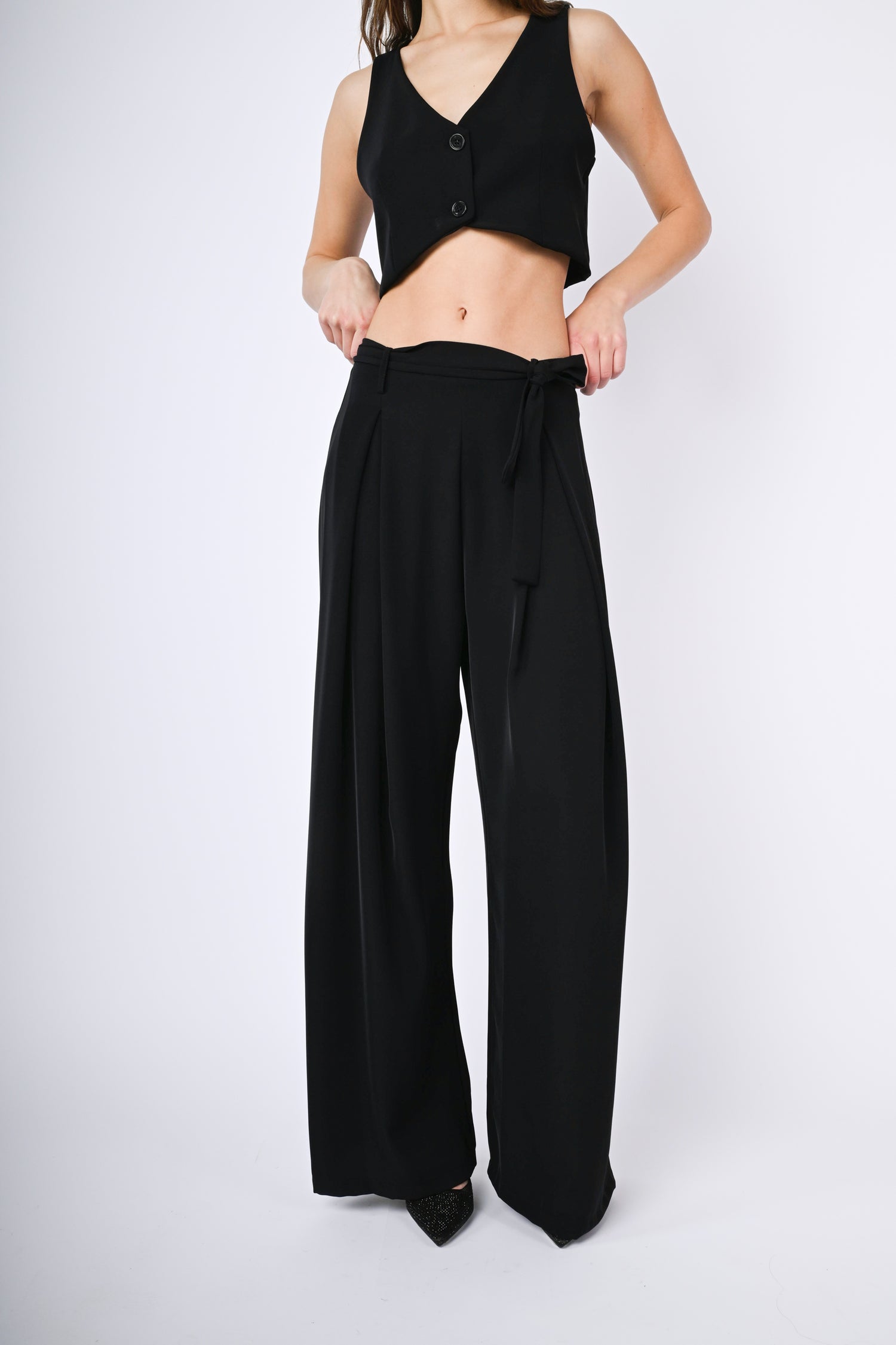 6897NE-24_3_3_ec75840b-06f4-4038-bc36-60c8bcdc6681