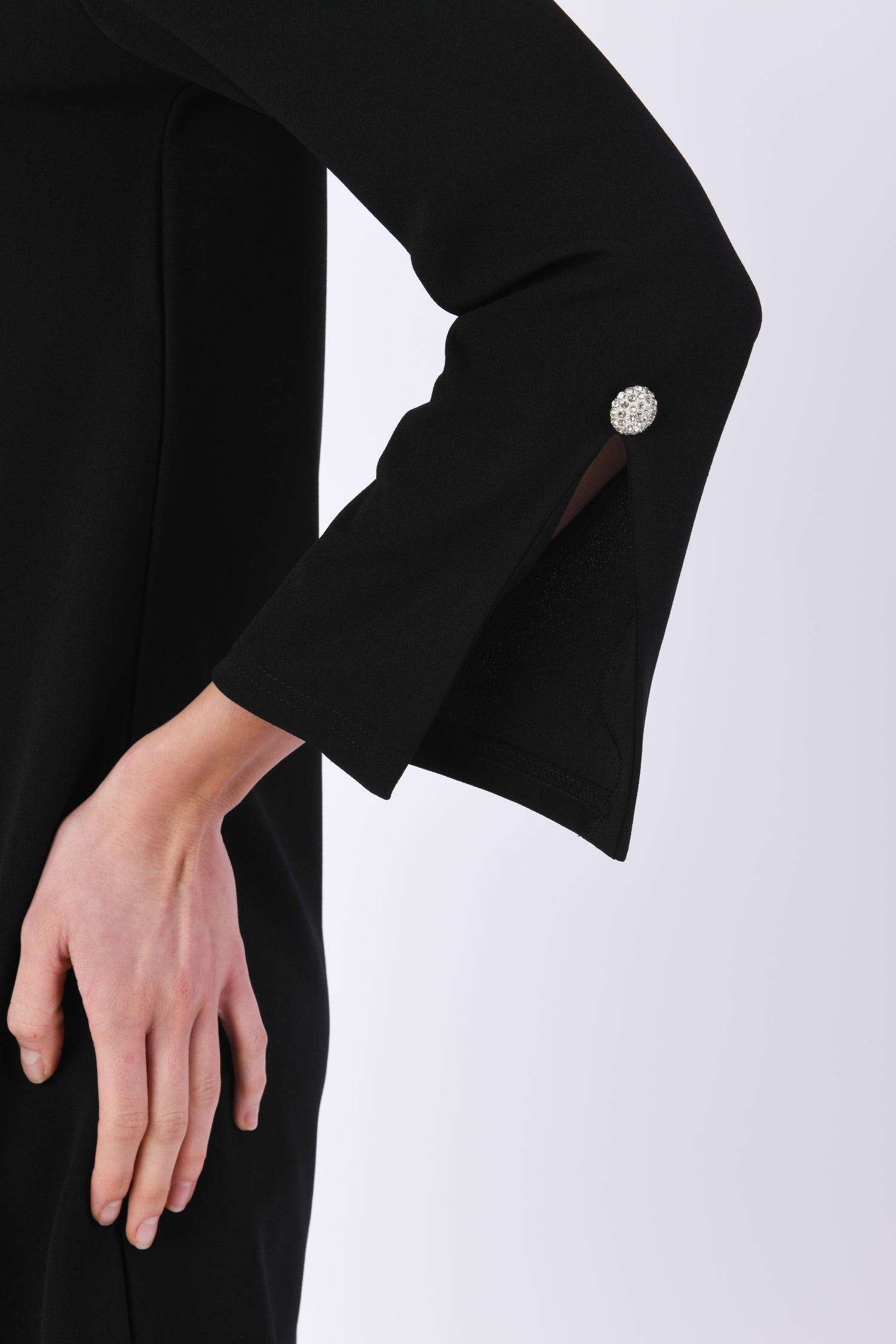 A5304T72NE-24_4_4_c3f43a7c-813f-4118-a632-f3eda5df7b39