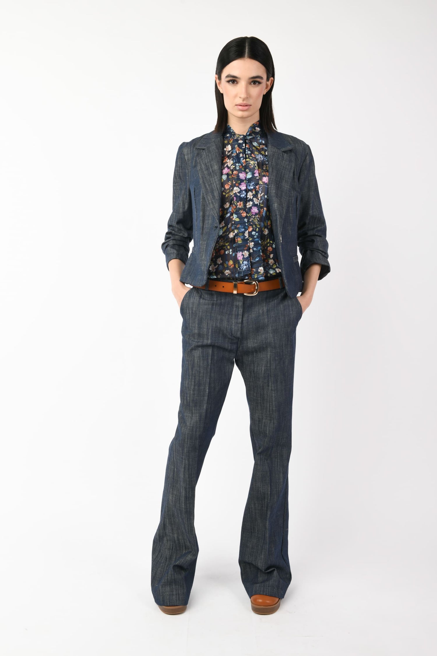 A6V2JE-24_1_6_908931b0-49c3-41b0-958d-5eb134cdc50b