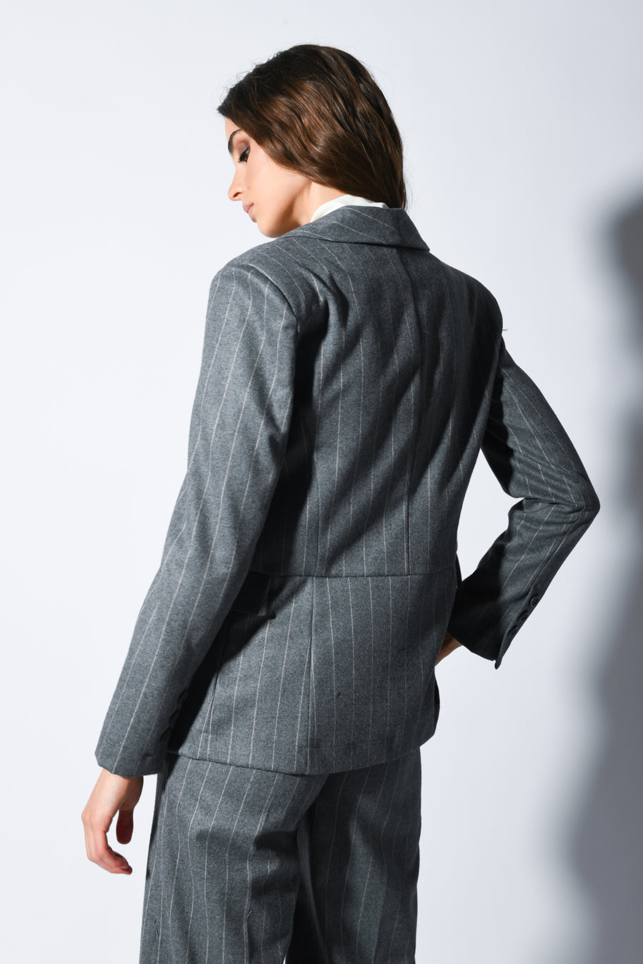 AA12FAGR-23_3_3_bc5f5b6a-665f-4253-a26f-50be08518b5b