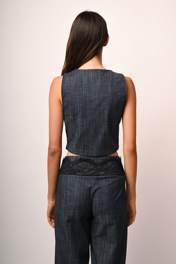 Gilet effetto denim con decorazioni in pizzo