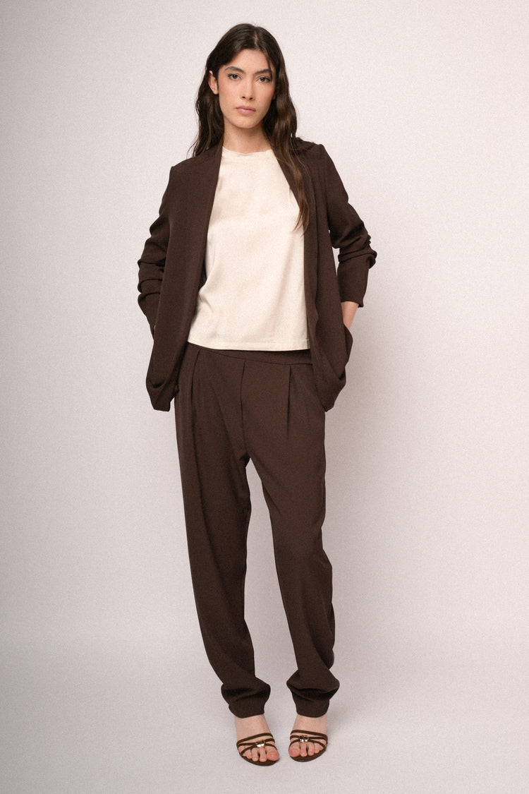Pantaloni basic testa di moro con pinces