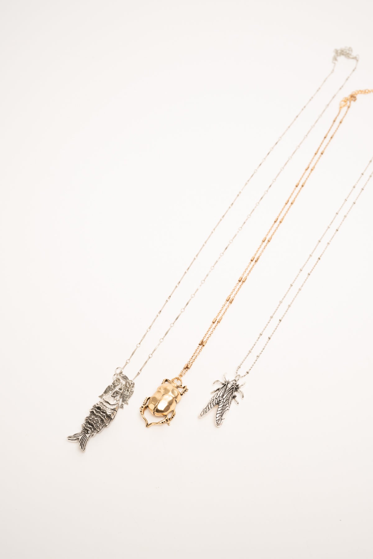 Collana con ciondoli scarabeo