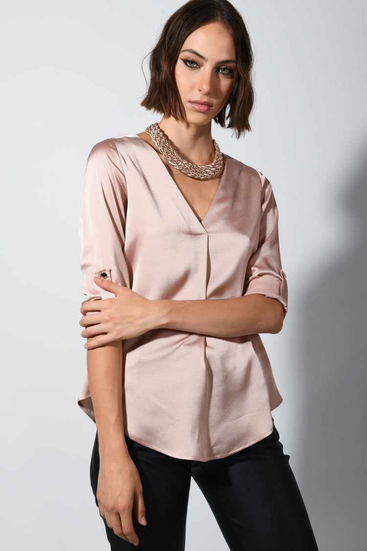 Blusa in raso con scollo a V