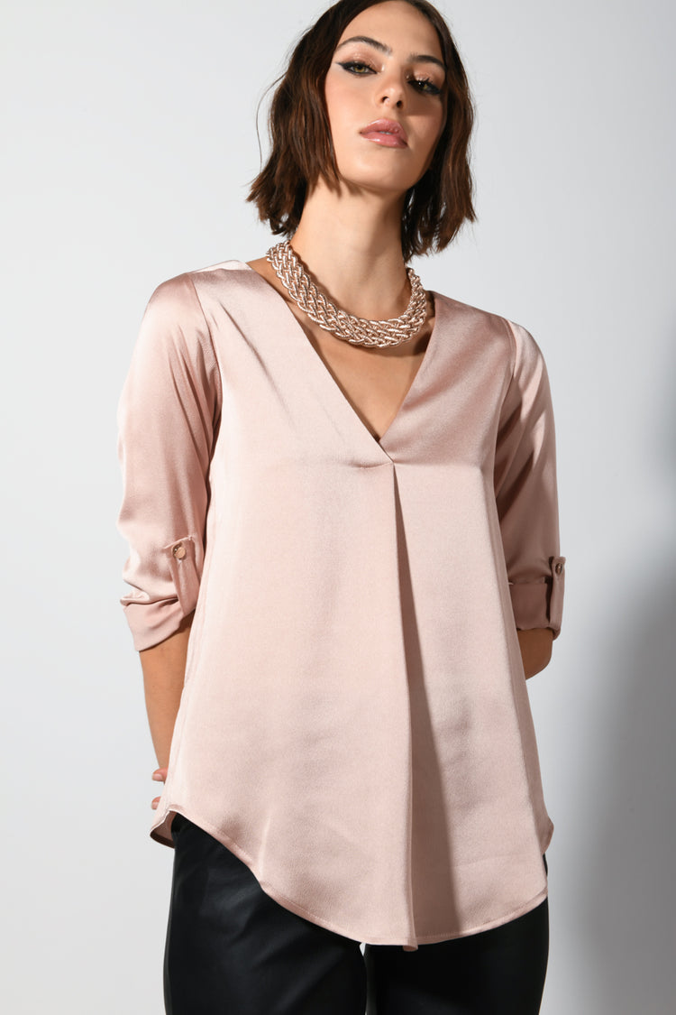Blusa in raso con scollo a V