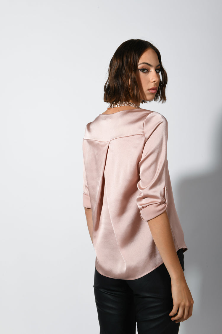 Blusa in raso con scollo a V