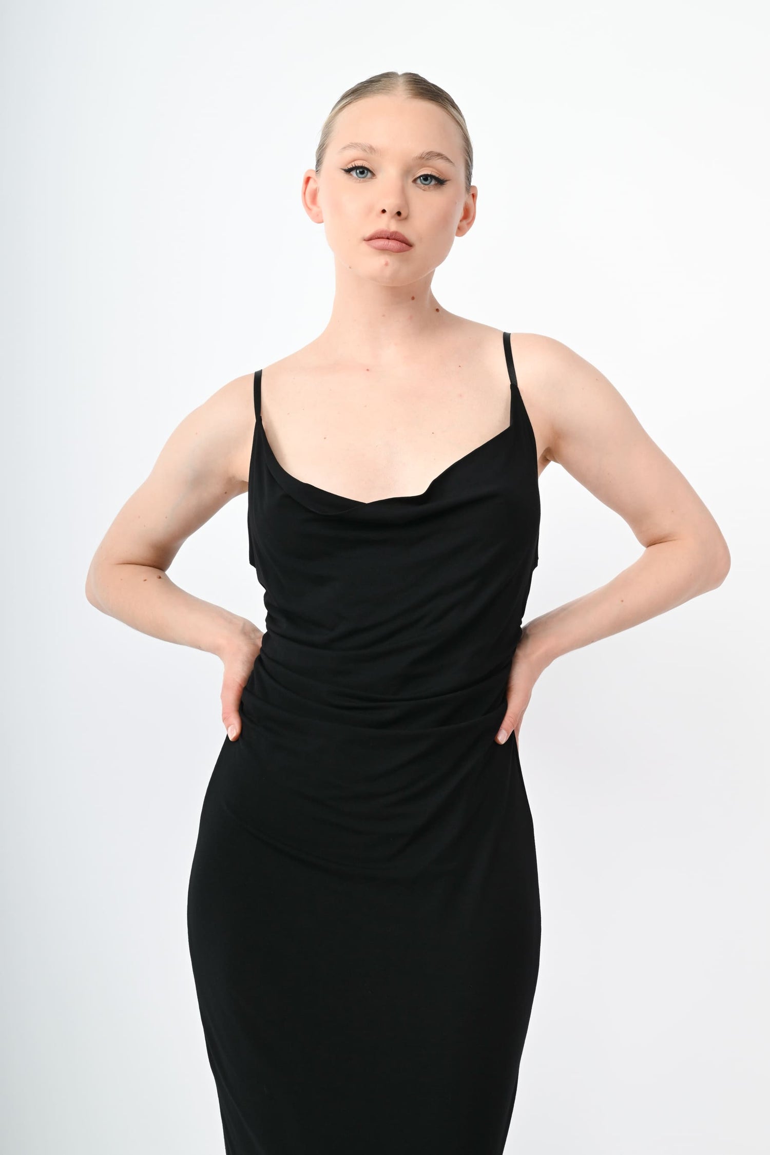 ALM24PE355NE-24_3_3_fc79ea2e-8589-4000-95dd-0b3636d1cc1f