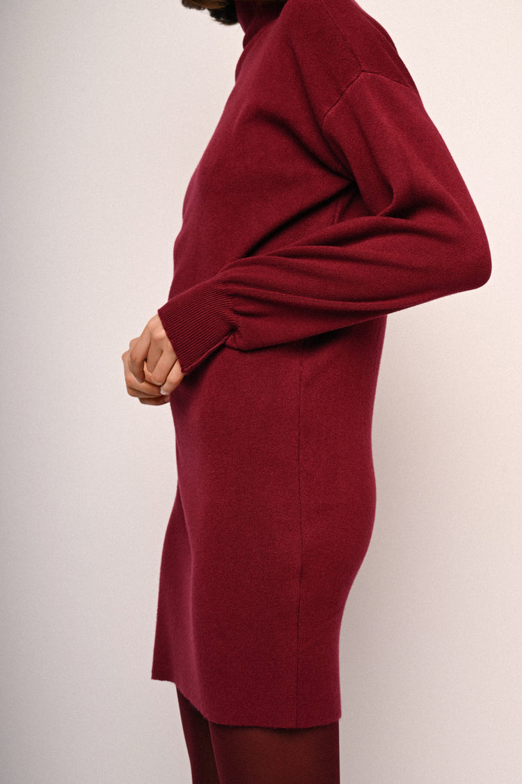 Mini abito in maglia con maniche lunghe