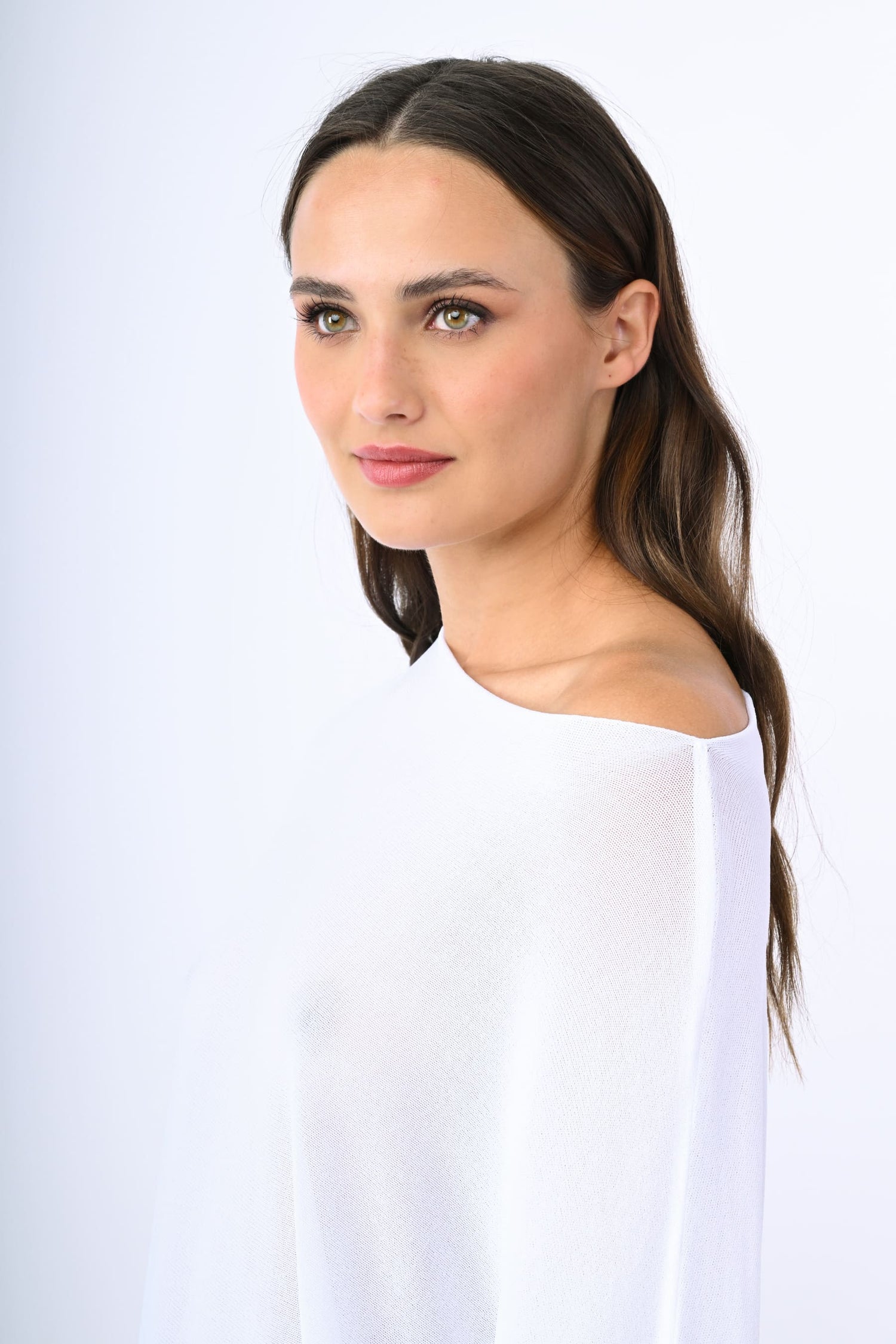 AR22011BI-24_3_3_b157b395-435c-4010-8581-c06617f81f34