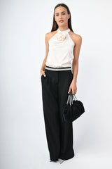 Top halter con rosa