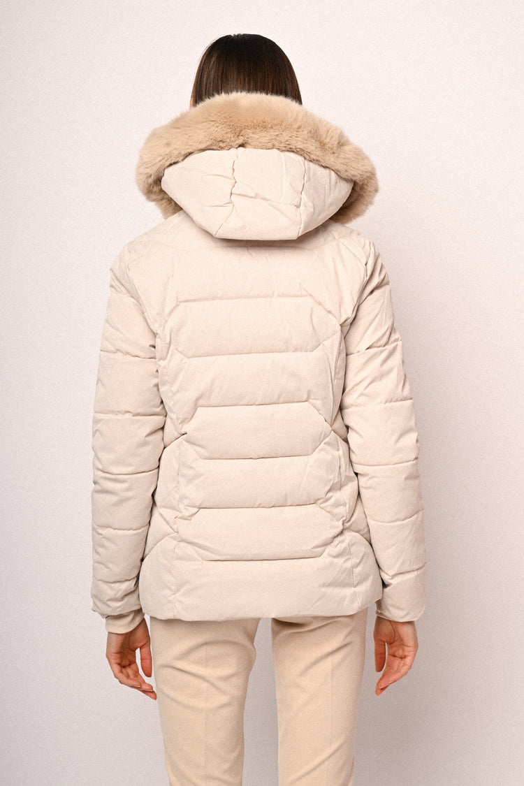 Piumino con cappuccio bordato in faux fur