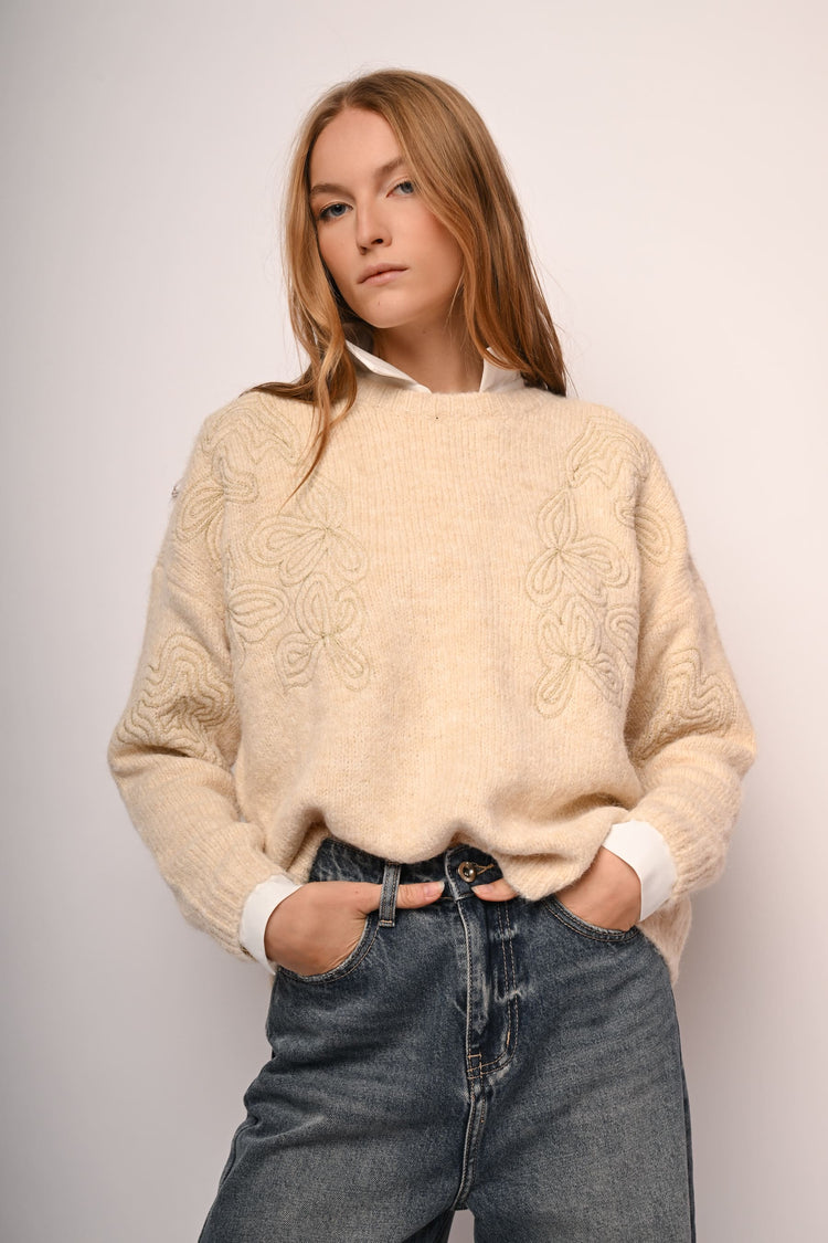 Pull con ricami
