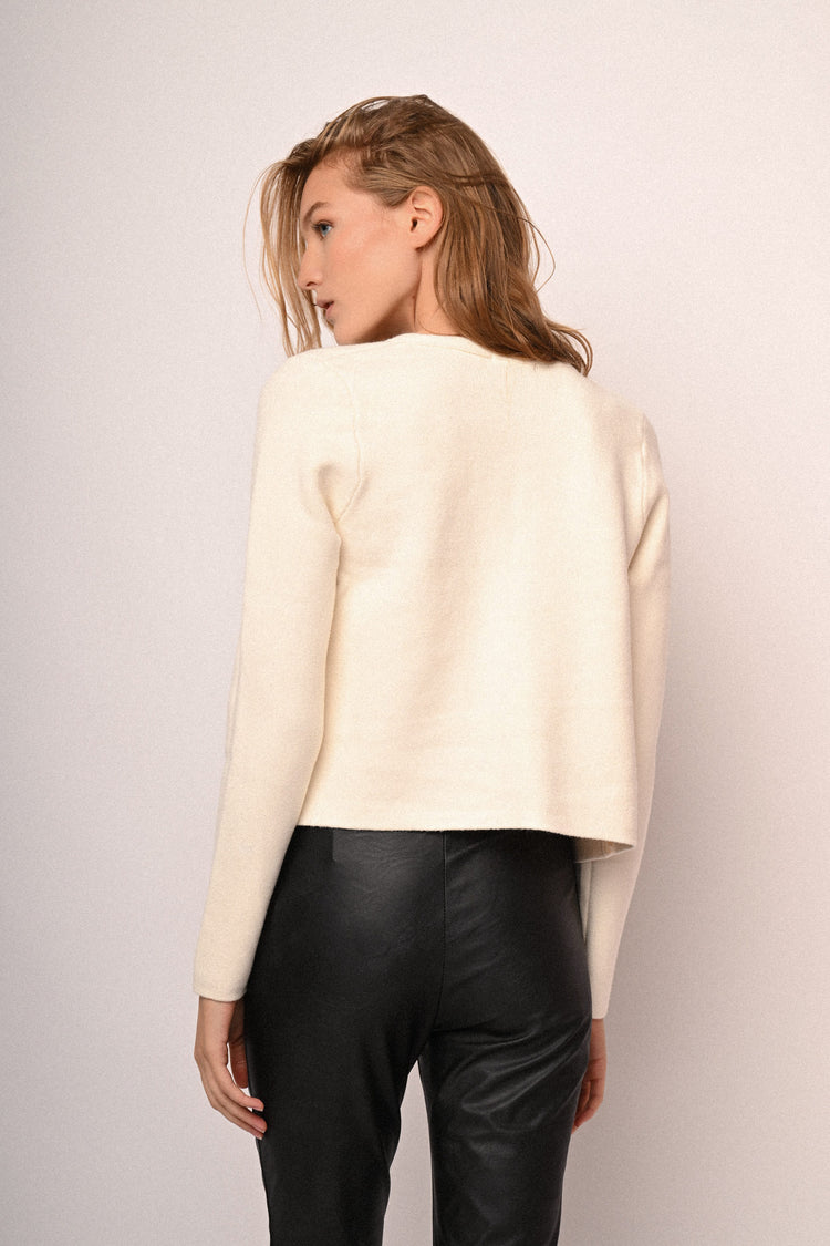 Cardigan con tasche e bottoni gioiello