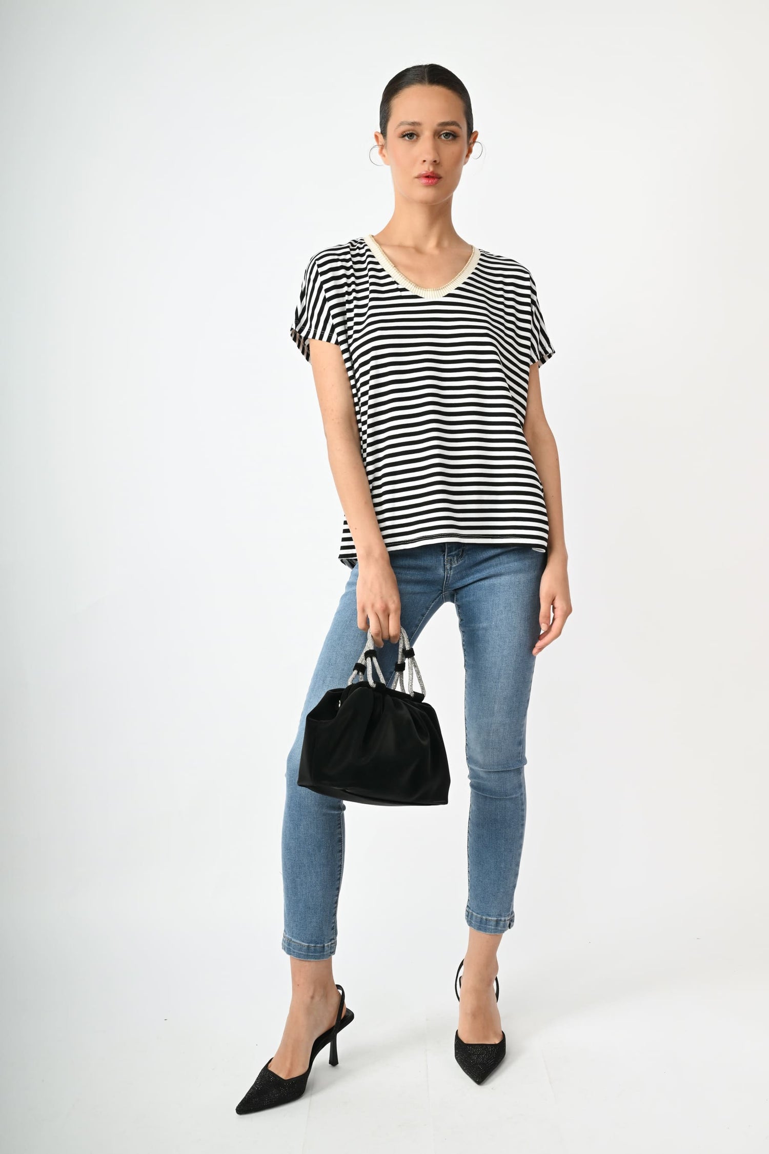 AZR9577FANE-24_1_1_98aadbd0-d8b2-4971-8585-b9a9a0a15cf0