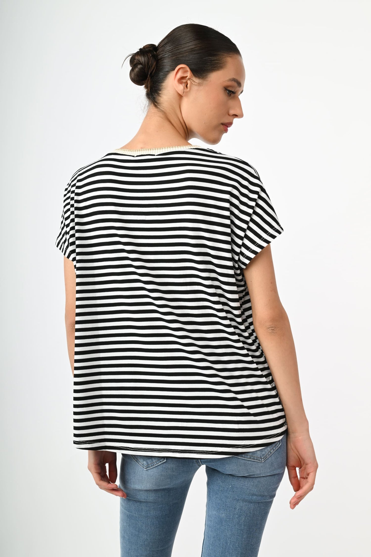 AZR9577FANE-24_4_4_cf45be53-27c6-496c-8d08-236816443615