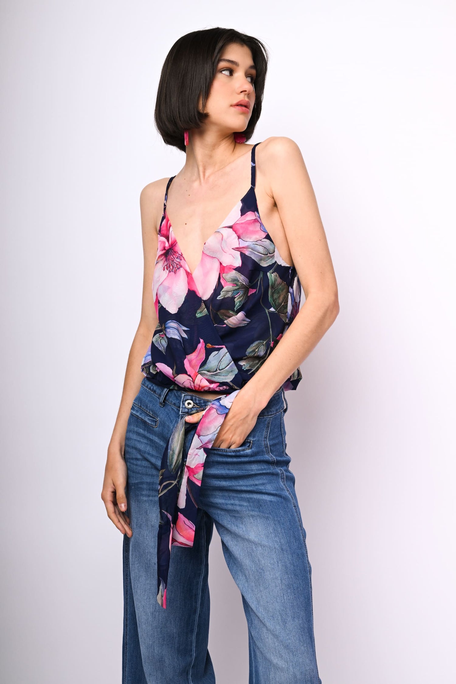 BN38234FABL-24_11_3_892bab02-2de4-4b6b-b316-70d6c257741e