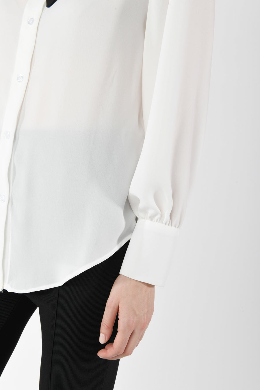 C4553D1BI-23_4_4_2edc686e-472f-449e-a3e7-1af1305ff34f