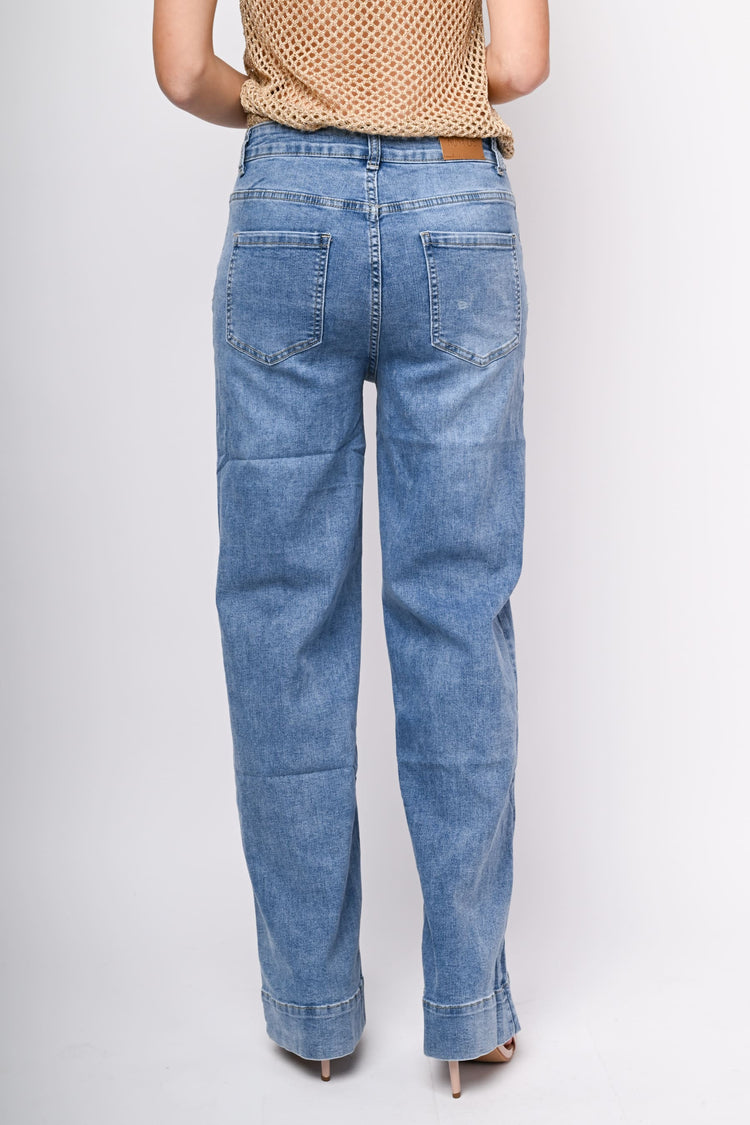 Jeans a gamba ampia