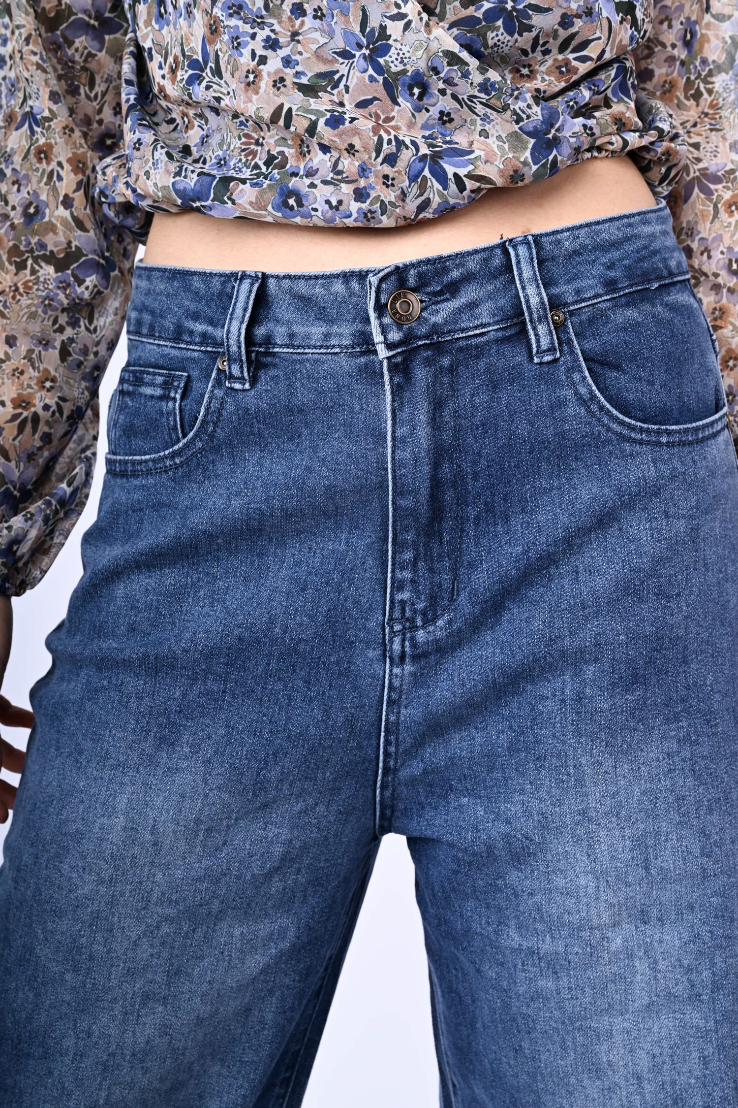 CGCR89103JE-24_6_6_98723caf-06e9-4ebb-b1ad-dd96c9637118