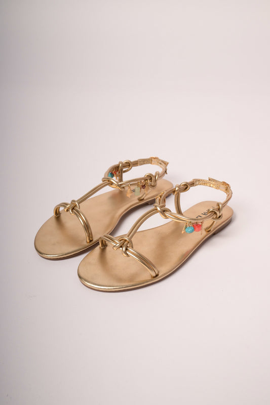 Sandali con pendenti accessori