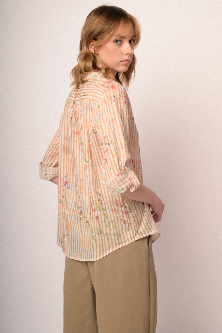 Casacca con bottoni riga e fiori