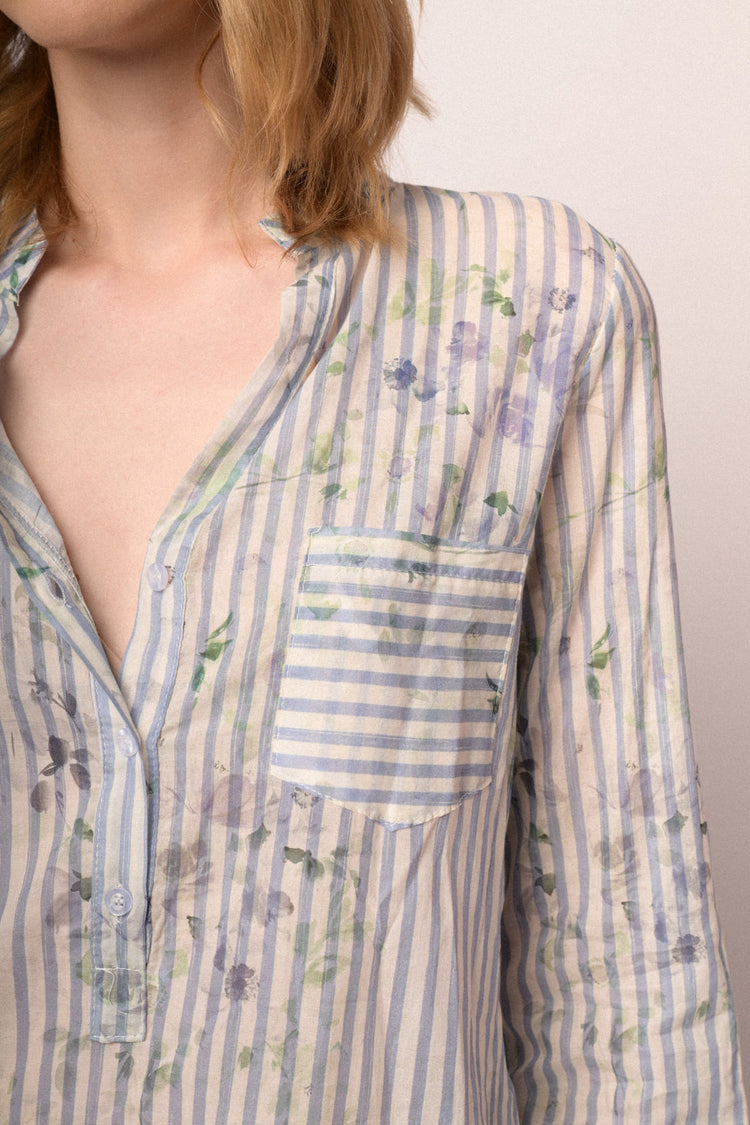 Casacca con bottoni riga e fiori