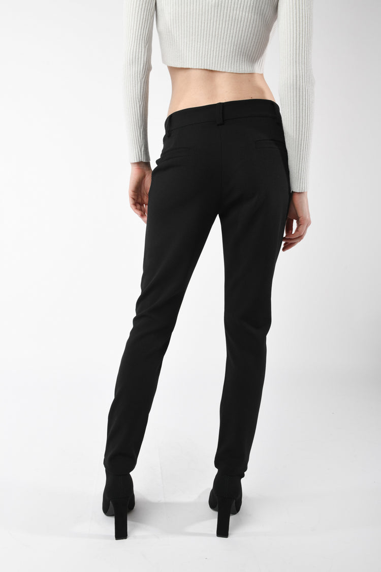 Pantaloni a sigaretta