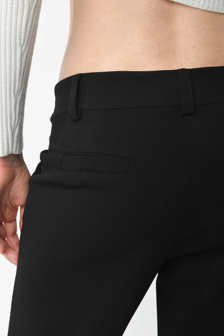 Pantaloni a sigaretta