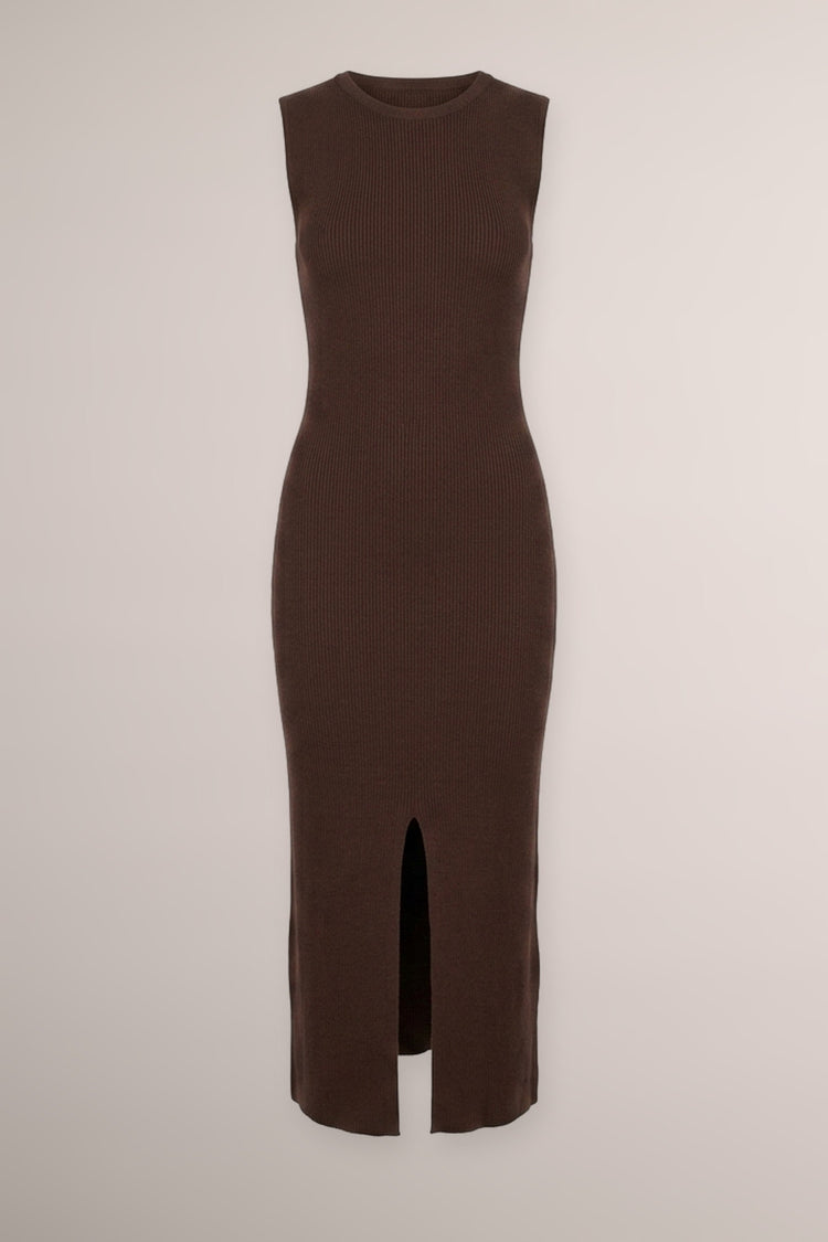 Abito midi in maglia cioccolato con cintura