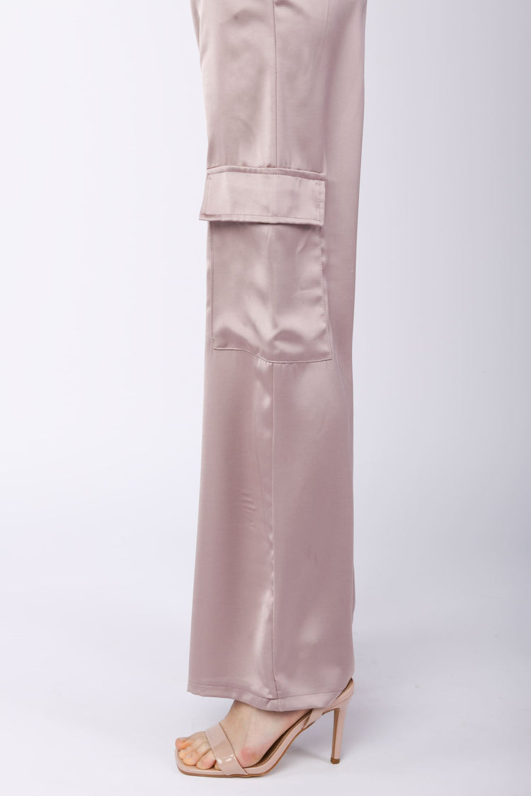 Pantaloni cargo in raso