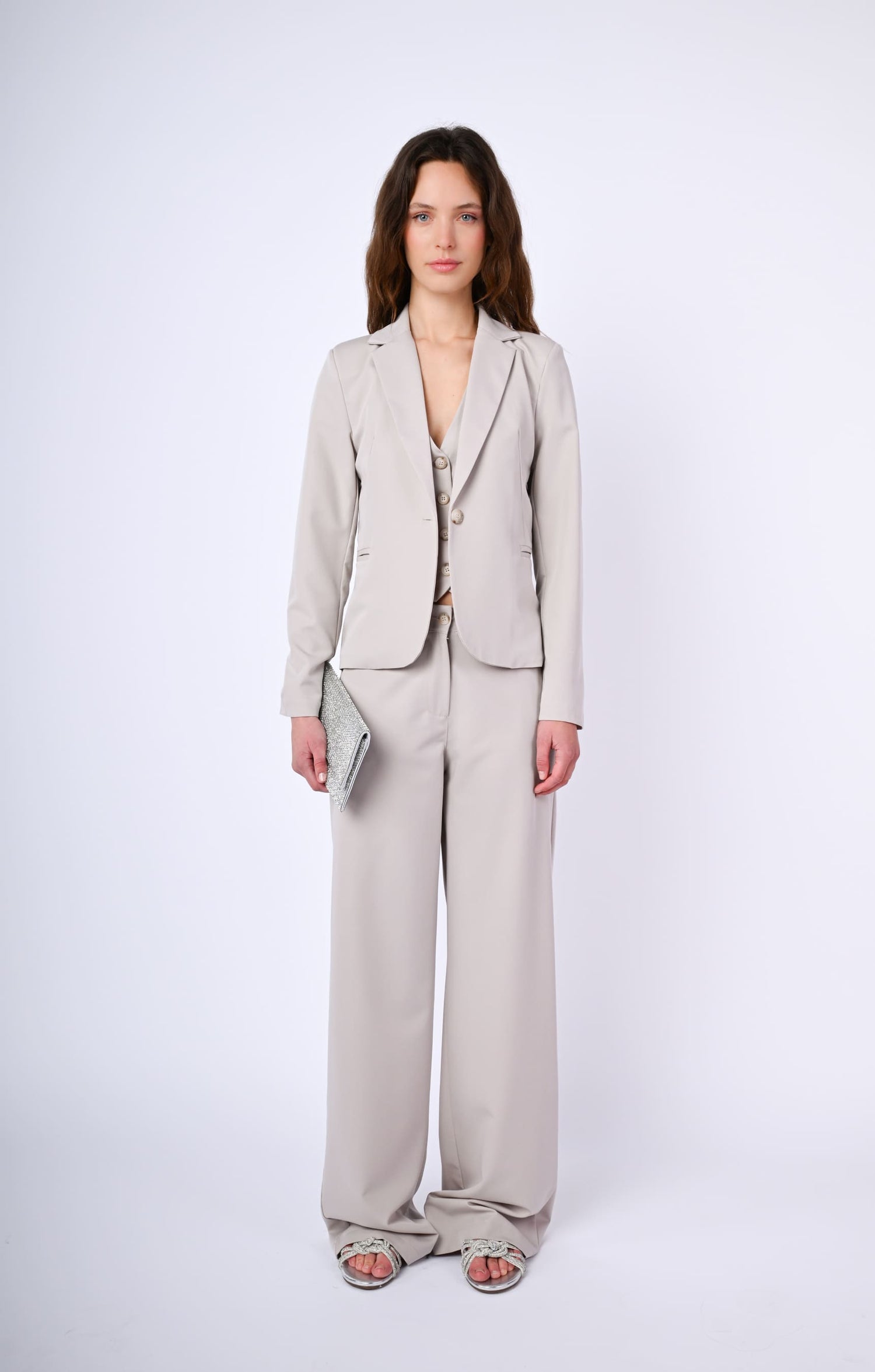 DEV51111PVPA-24_6_6_68866db4-3a3a-42d4-a32c-7feb4cd7d0f8