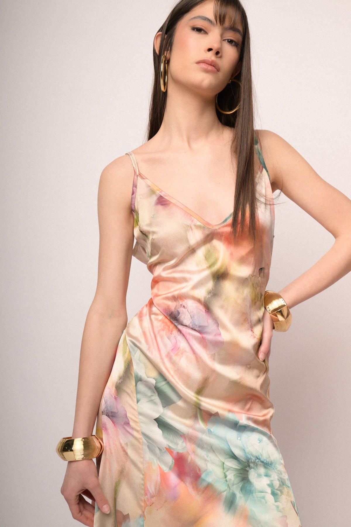 Abito lungo bretelle fiore sfumato