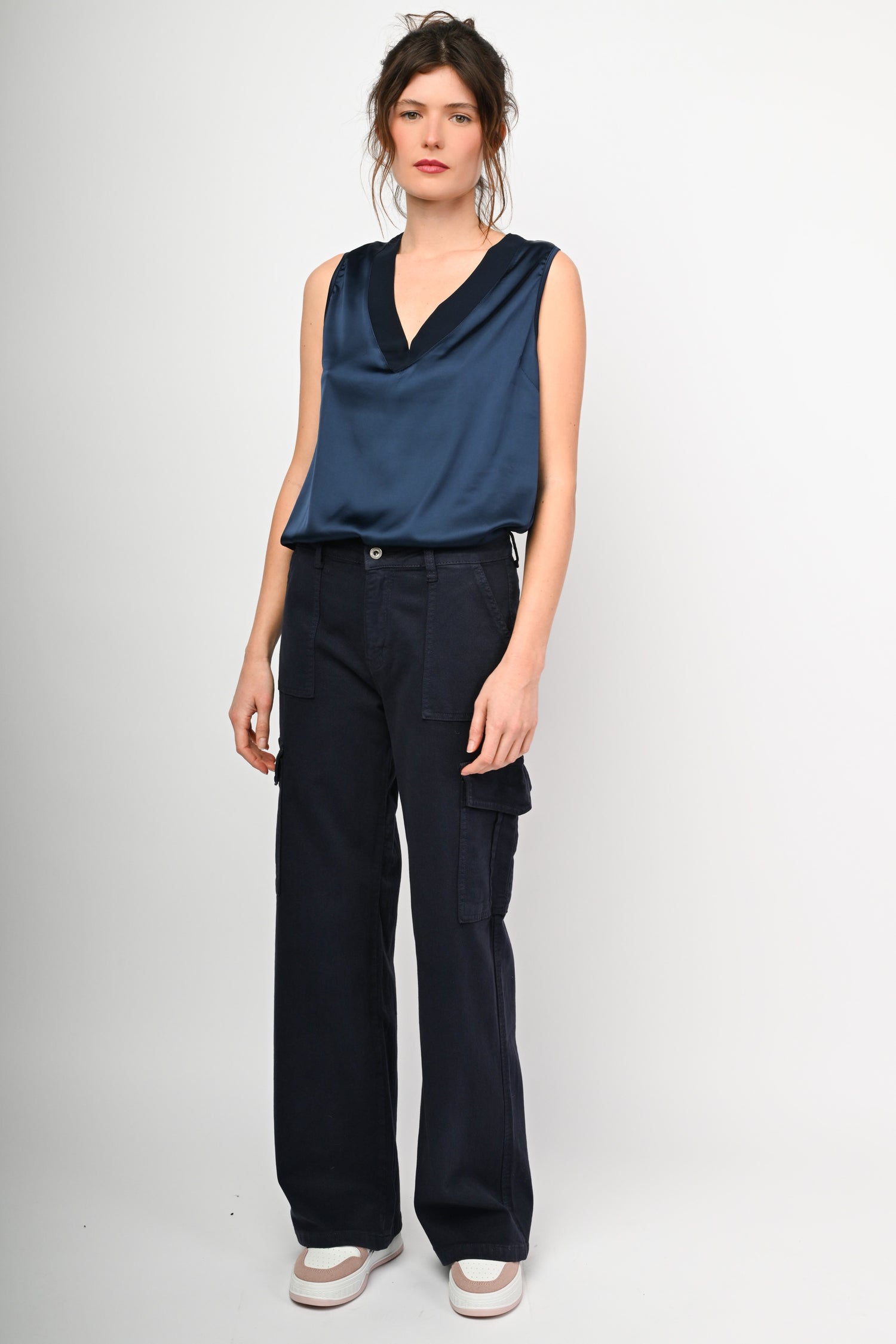 DLEAA039BL-24_6_7_573c4546-b06c-44c9-ba2a-fe7699a893e6