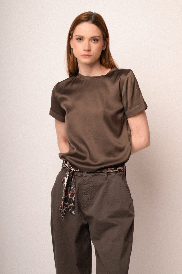 T-shirt in raso di viscosa cioccolato