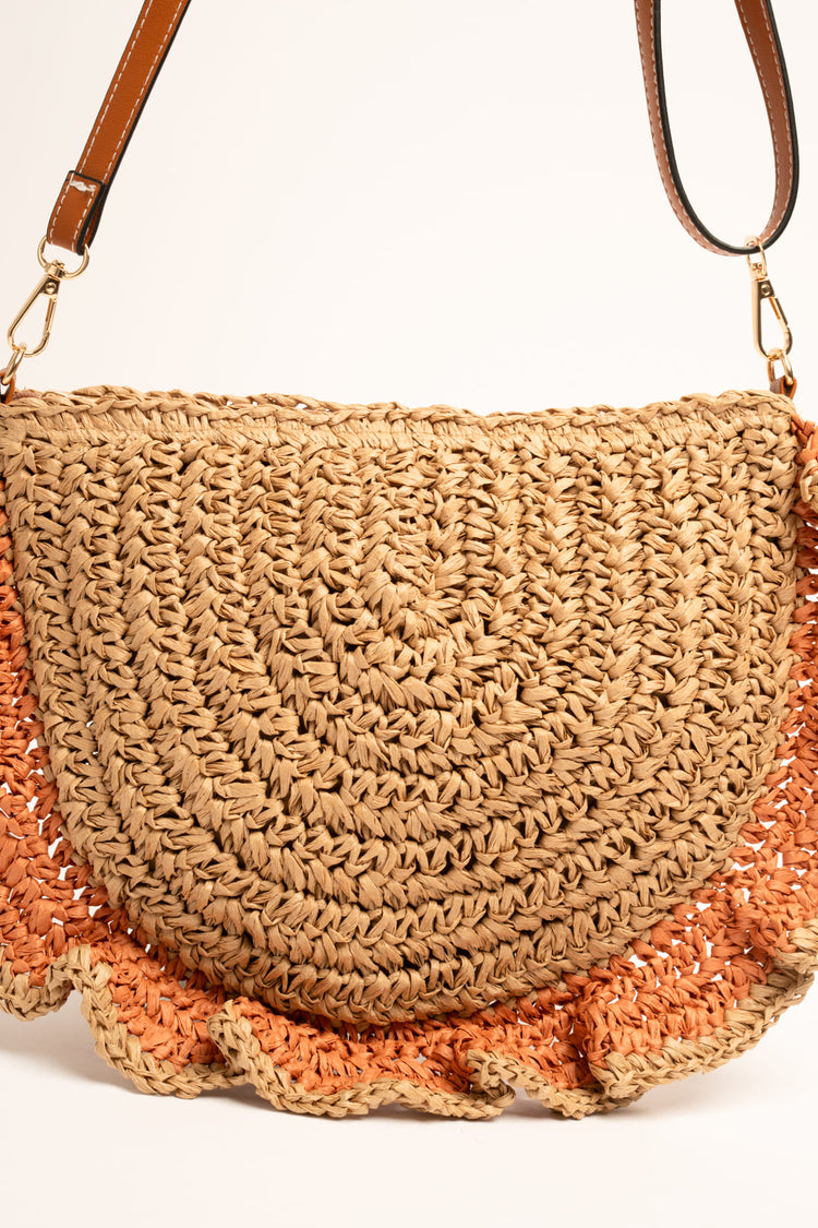 Pochette mezzaluna di paglia rouches