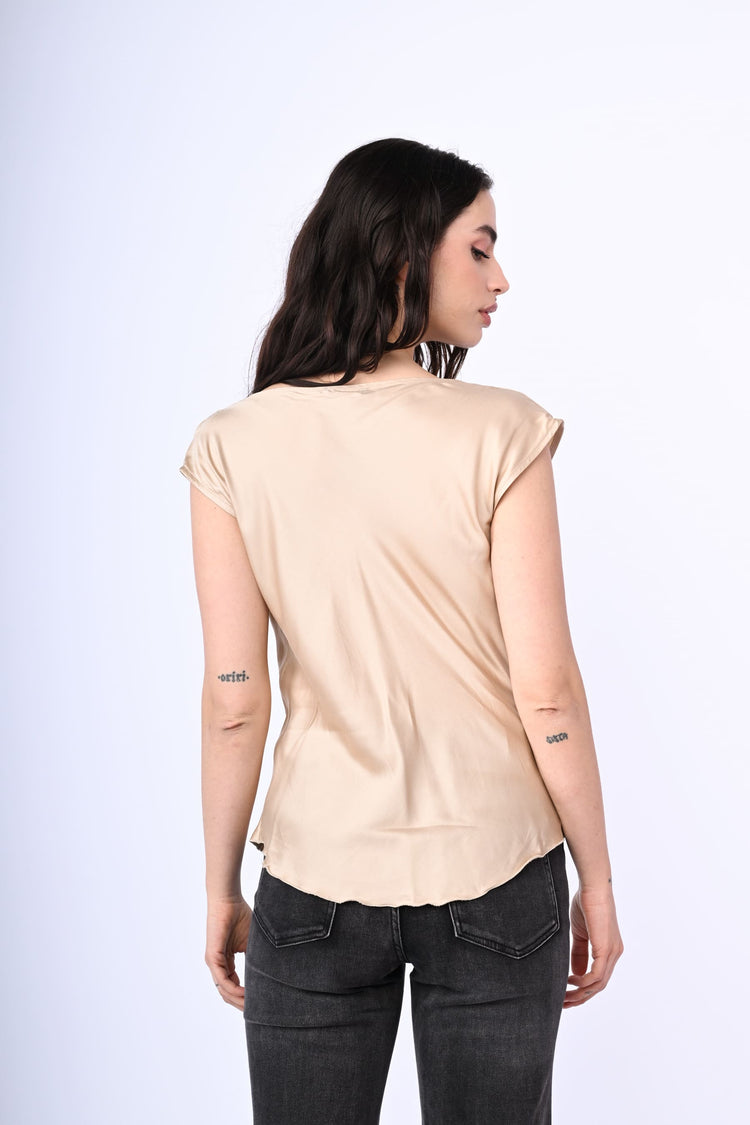 Top con scollo drappeggiato