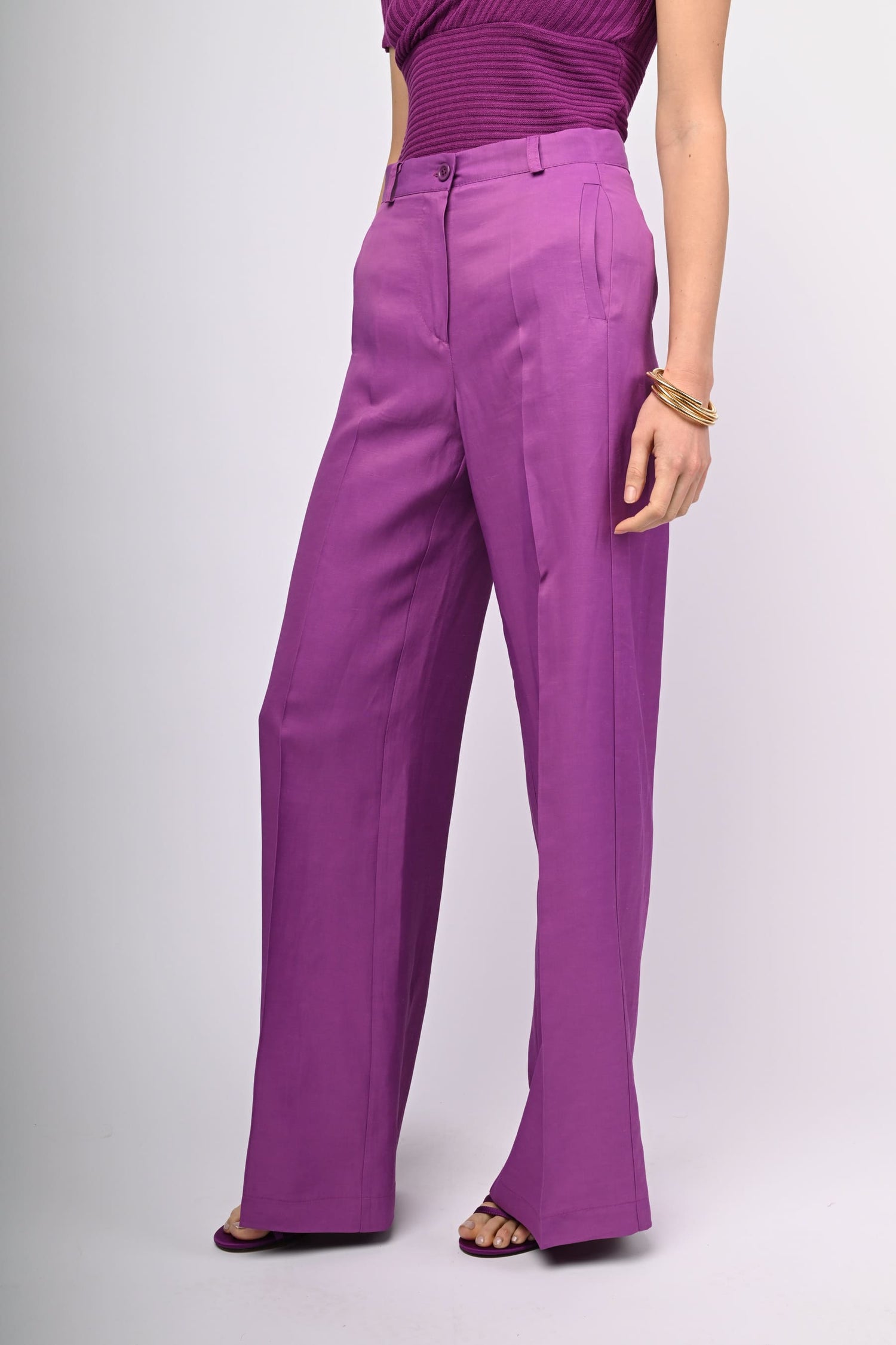 E26AM-24_10_2_7d7bc122-1d91-4122-8582-97dd4561be71