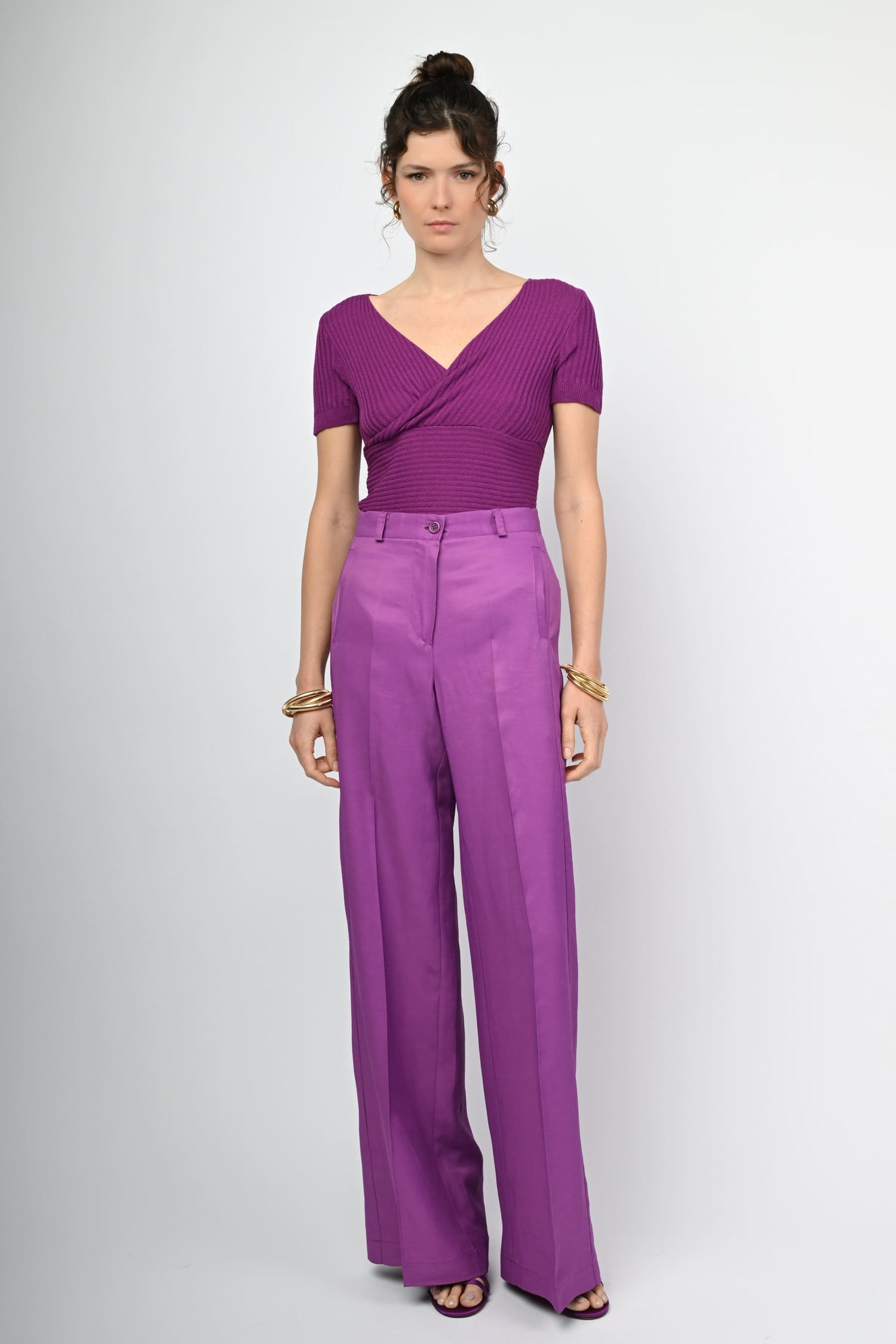 E26AM-24_3_4_b4f6931a-9419-40a8-a8a1-099e96ee60fd