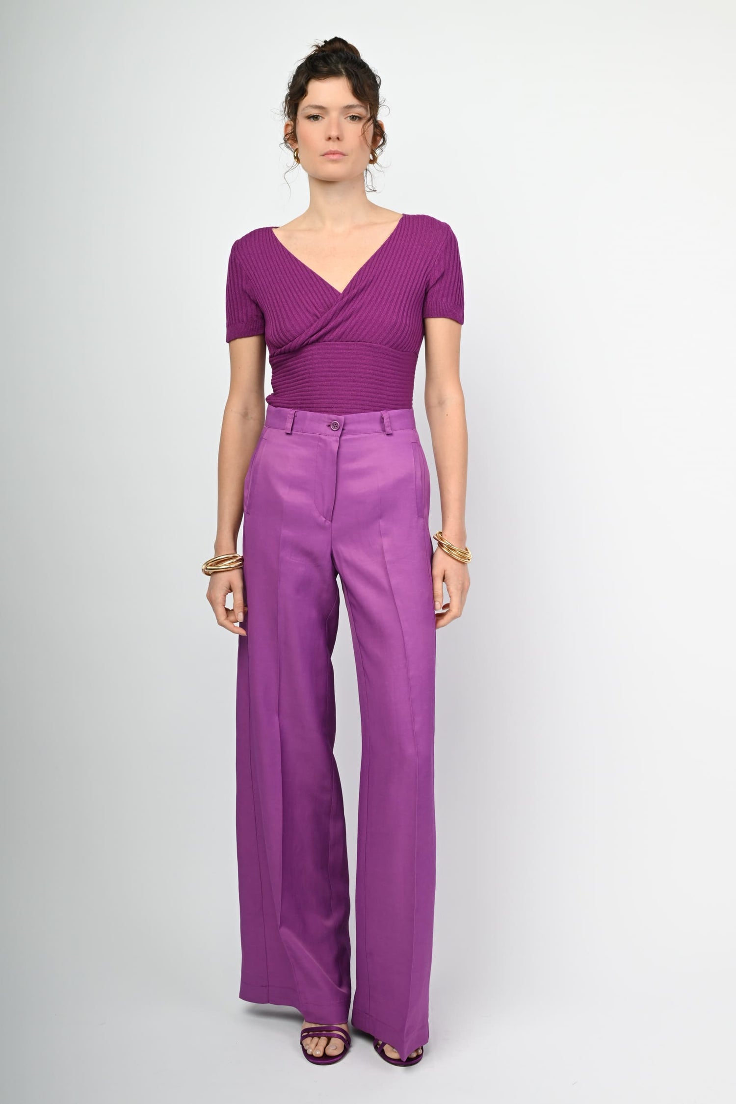 E26AM-24_4_5_bf9e3707-d93d-4118-95ab-16b14d26a64b