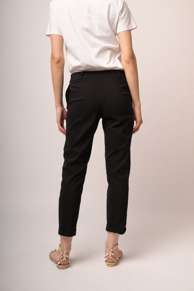 Pantaloni linguetta con risvolto