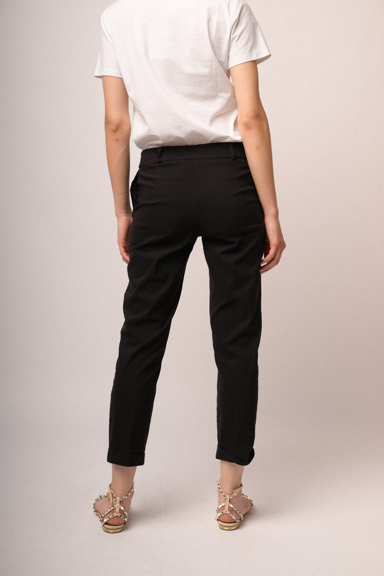 Pantaloni linguetta con risvolto