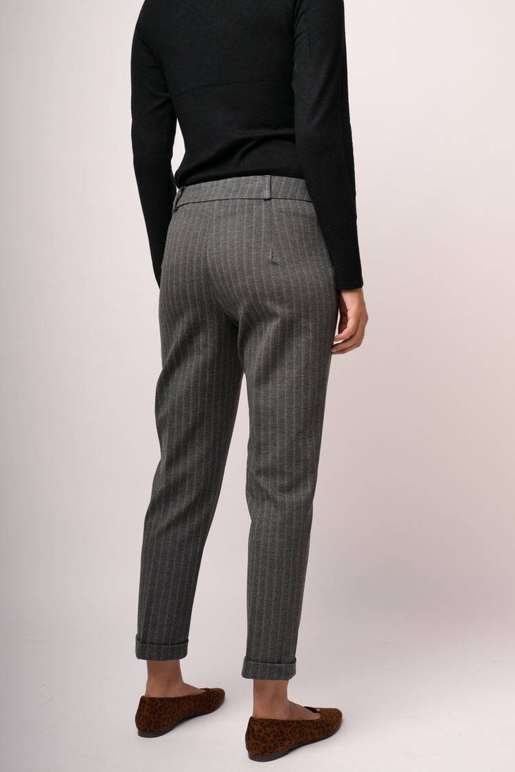 Pantaloni slim linguetta