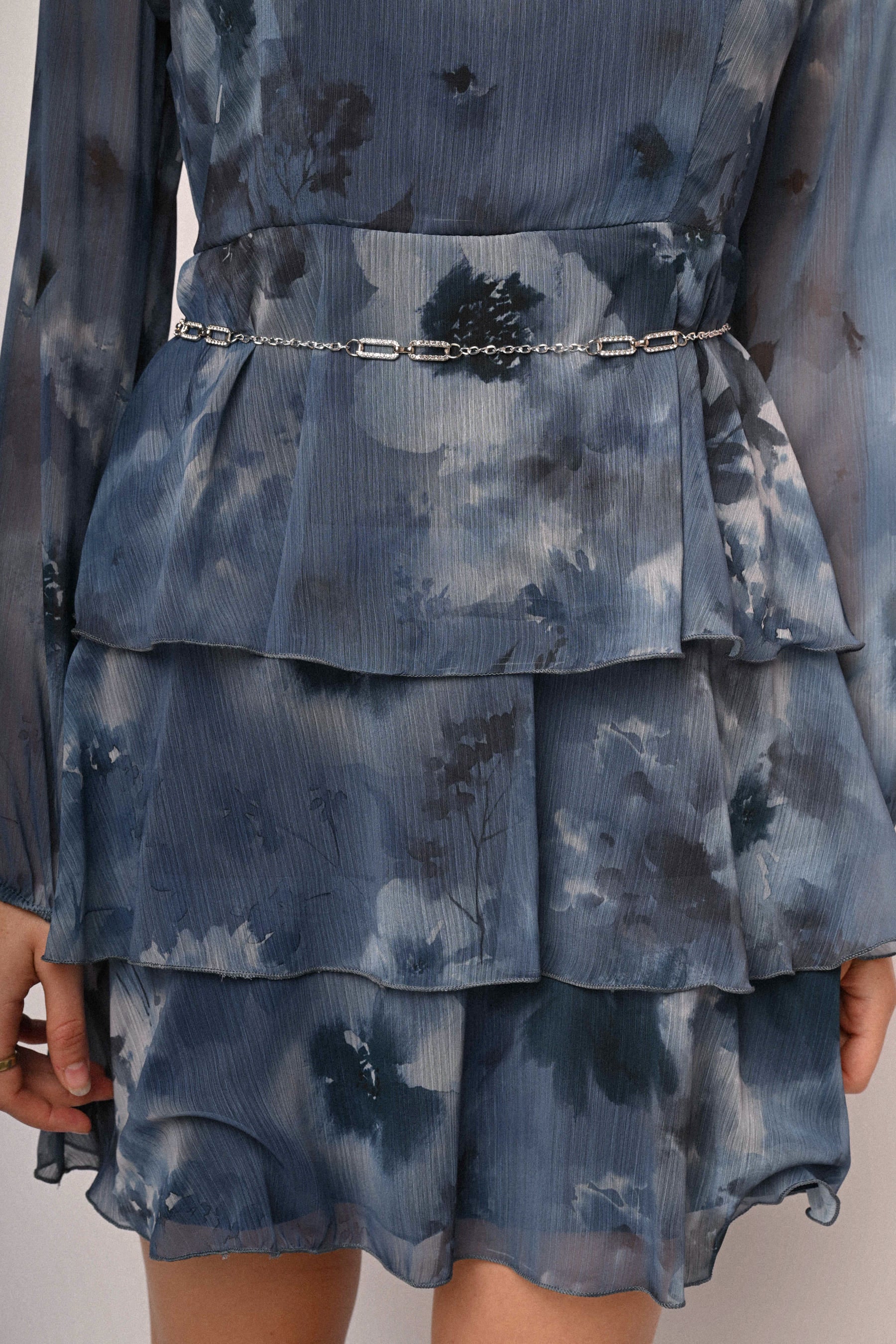 Mini abito a balze con stampa e cintura